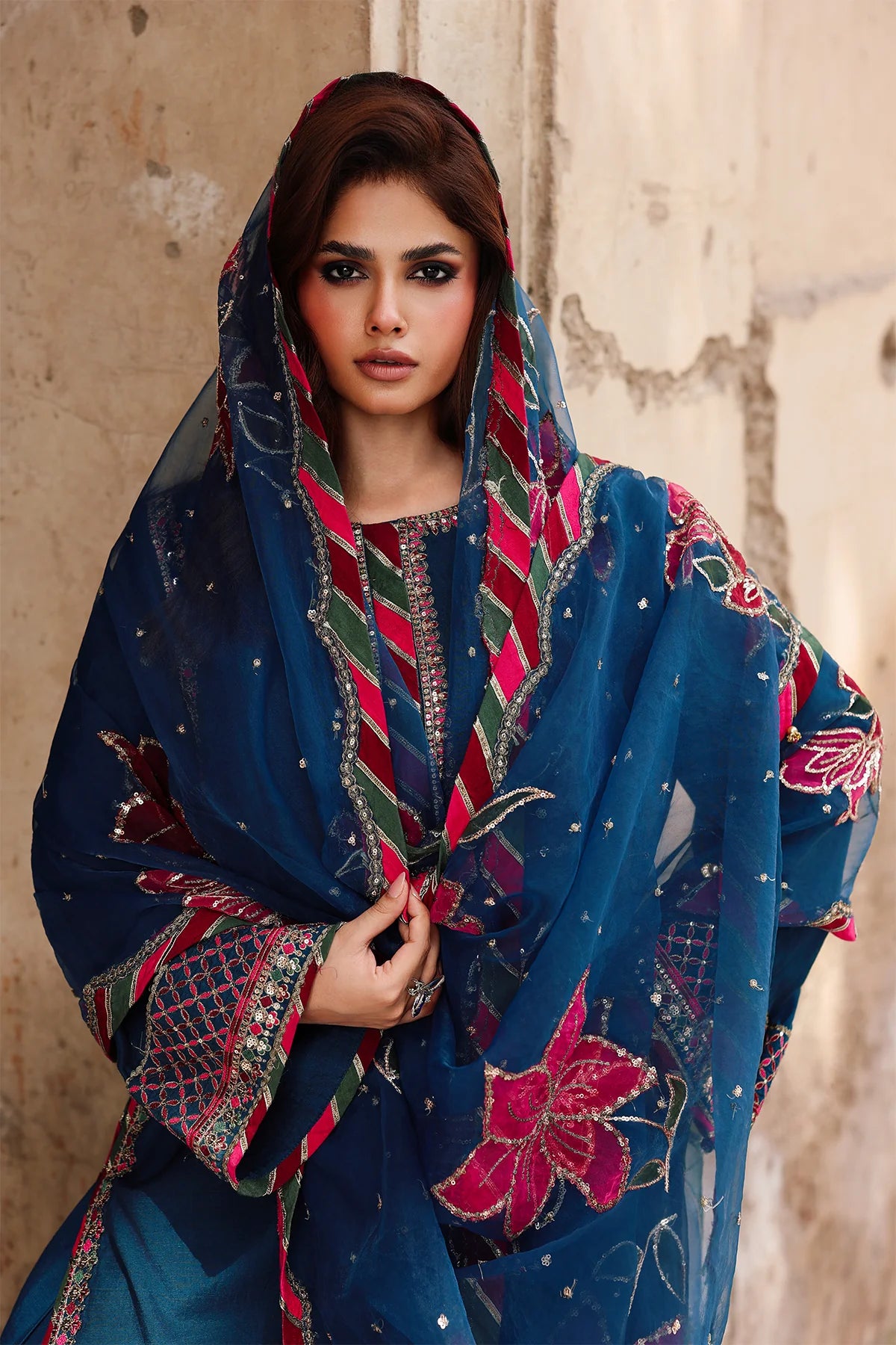 CMA-5-076H Charizma blue raw silk embroidered 3-piece suit with organza dupatta – Pakistanimoda Pret ’25.