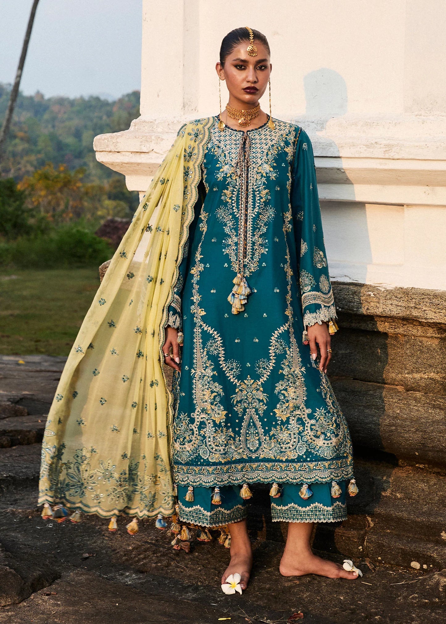Eupic- Teal Blue Luxury Lawn Suit By- Hussain Rehar