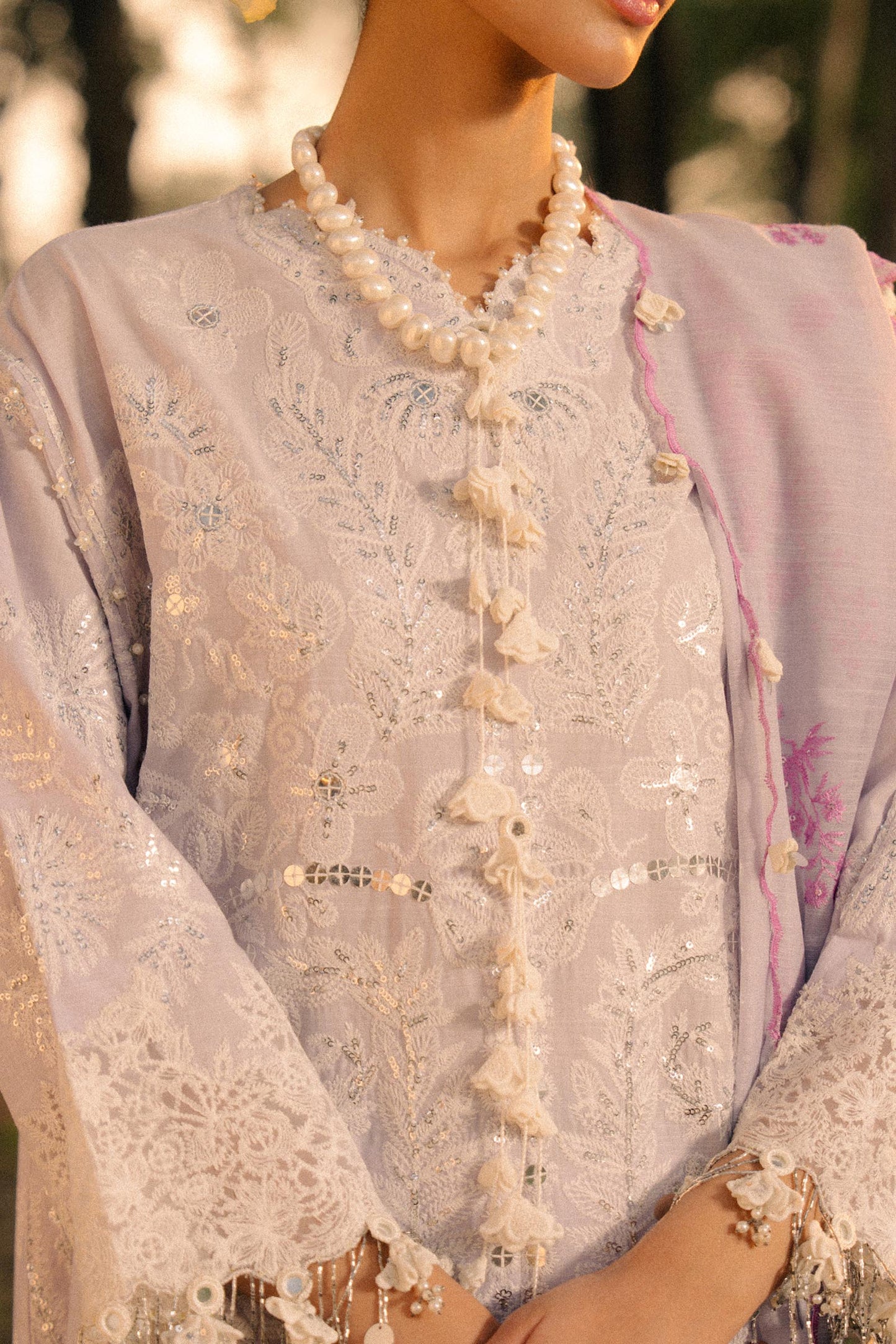 L251-002B-3DI- White Luxury Lawn Outfit By- Sana Safinaz