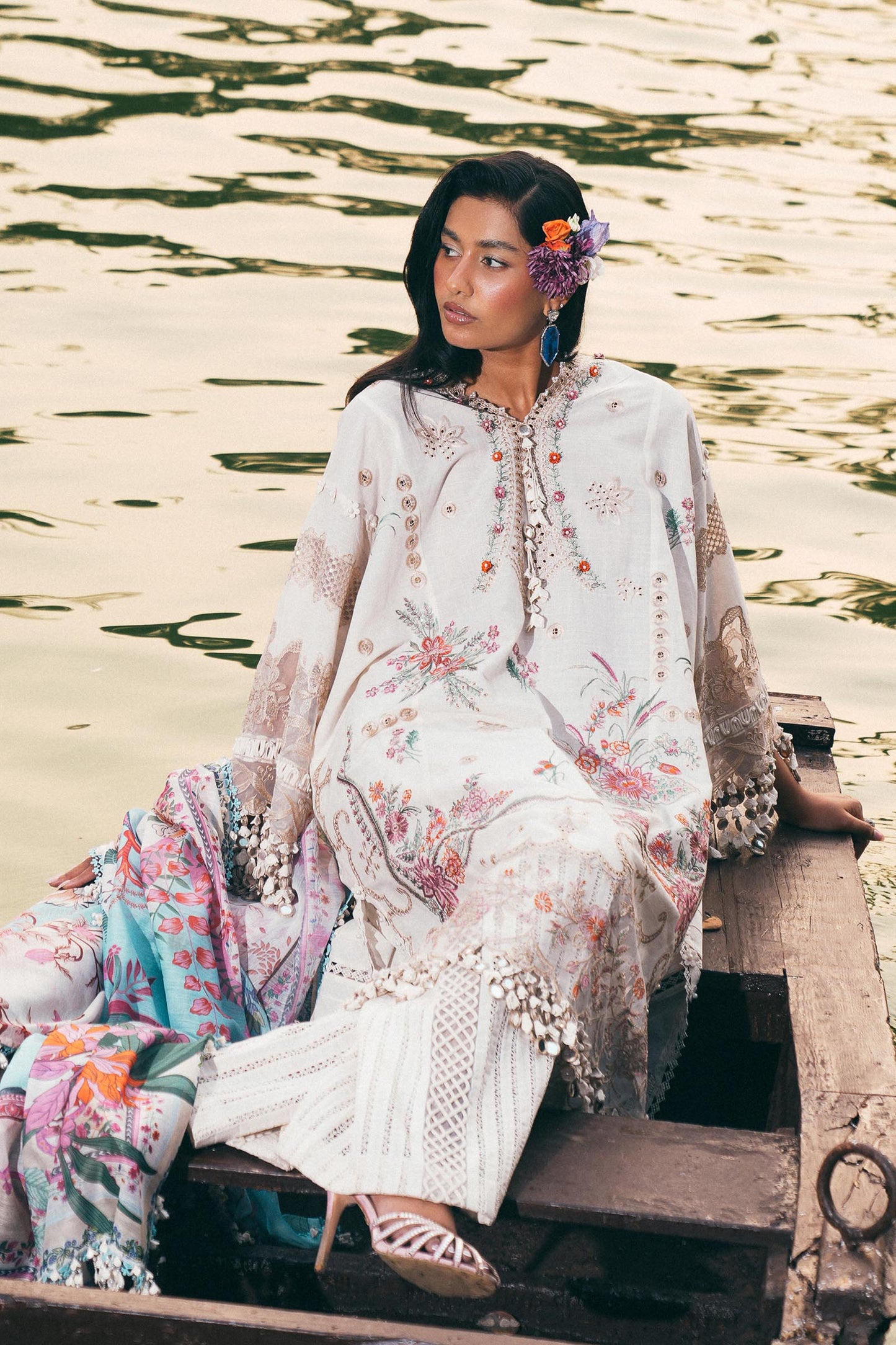 L251-010B-3DI- Off white Luxury Lawn Outfit By- Sana Safinaz