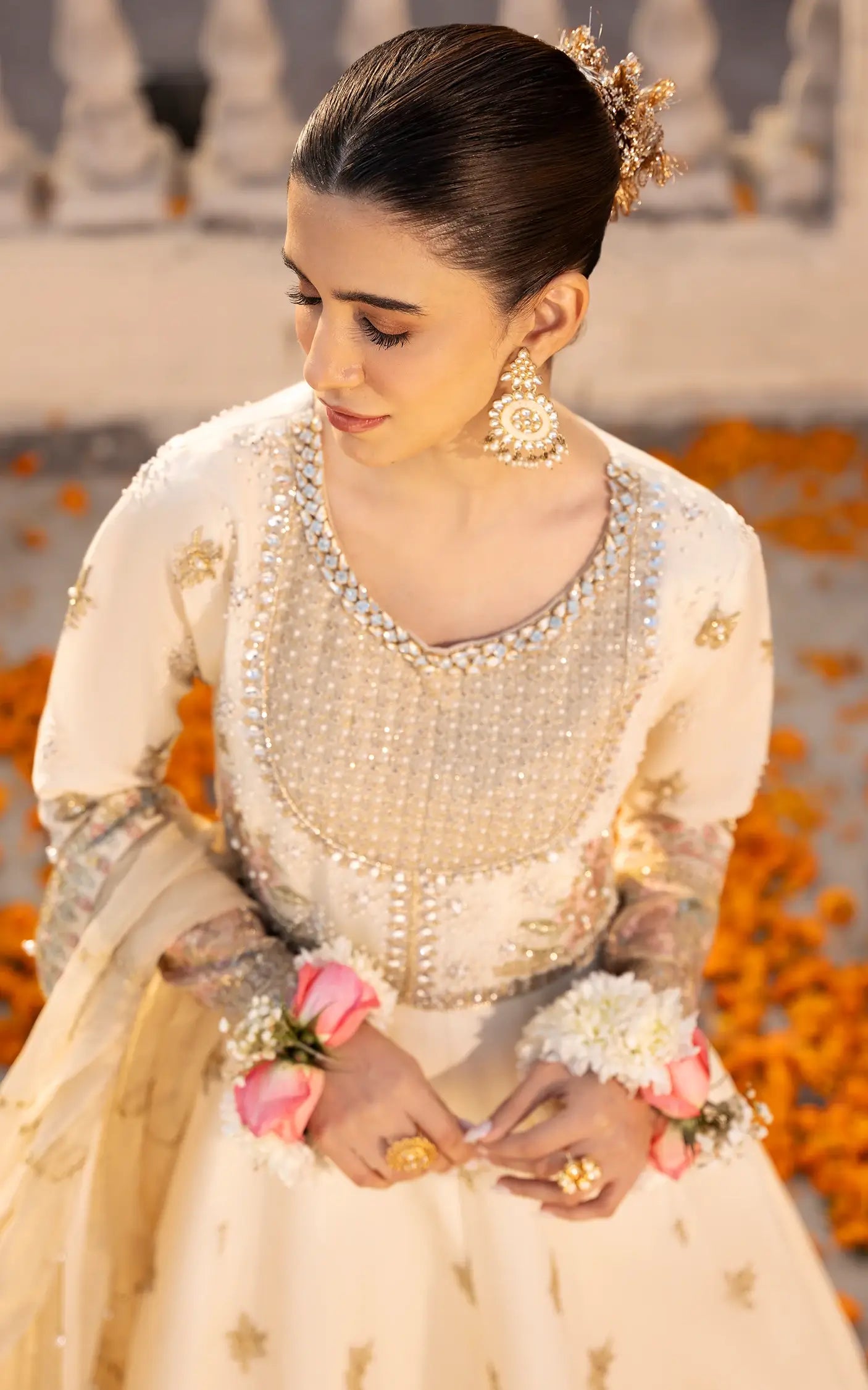 Motia-(SEF25-08)- Off-White Sunehri Eid Edit'25 Ensemble