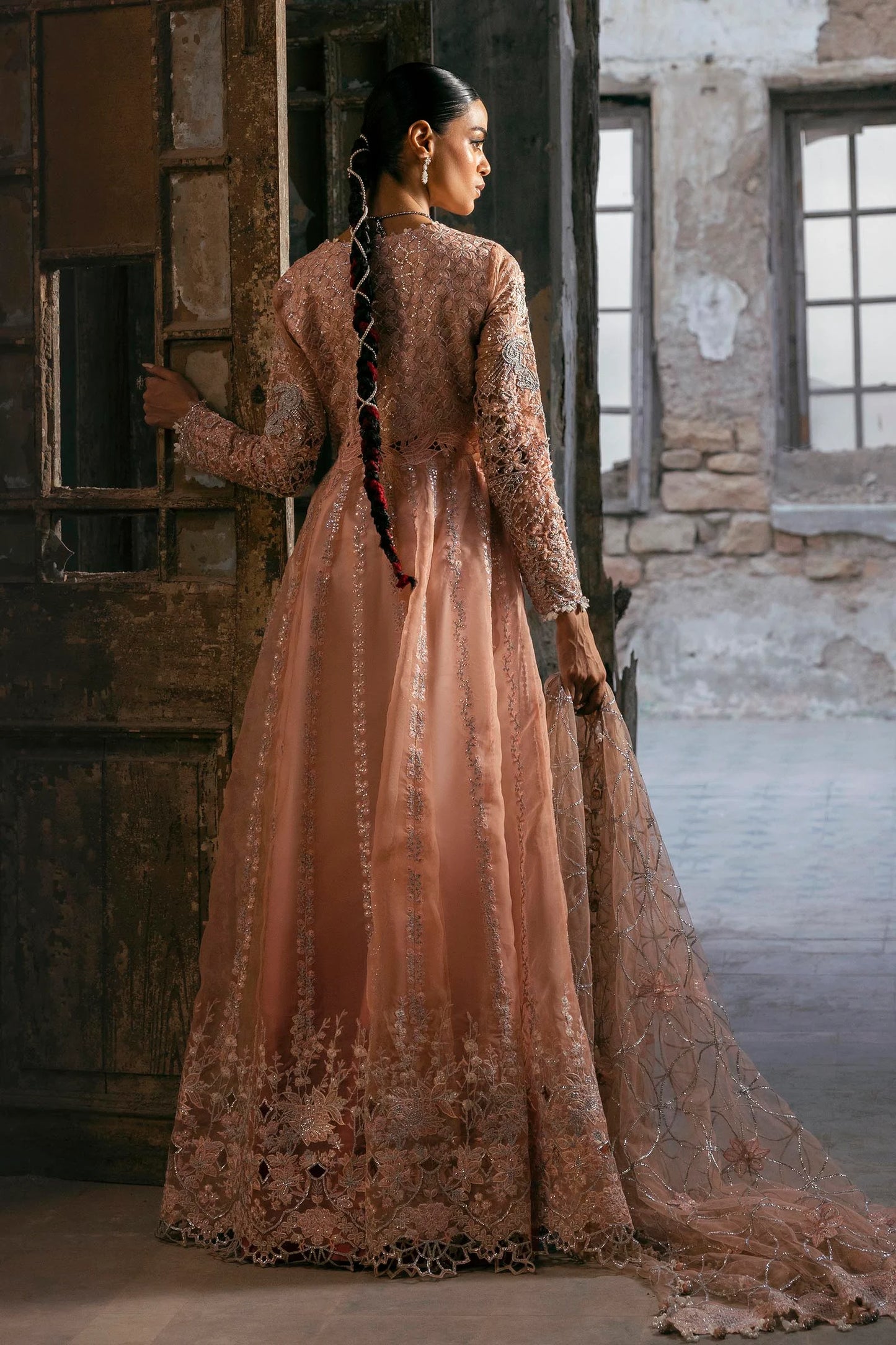 Sana Safinaz N252-007-3CX stitched powder pink organza dress with embroidered 3D flower dupatta and digital raw silk pants – wedding outfit for Pakistani women in USA, UK, Canada.