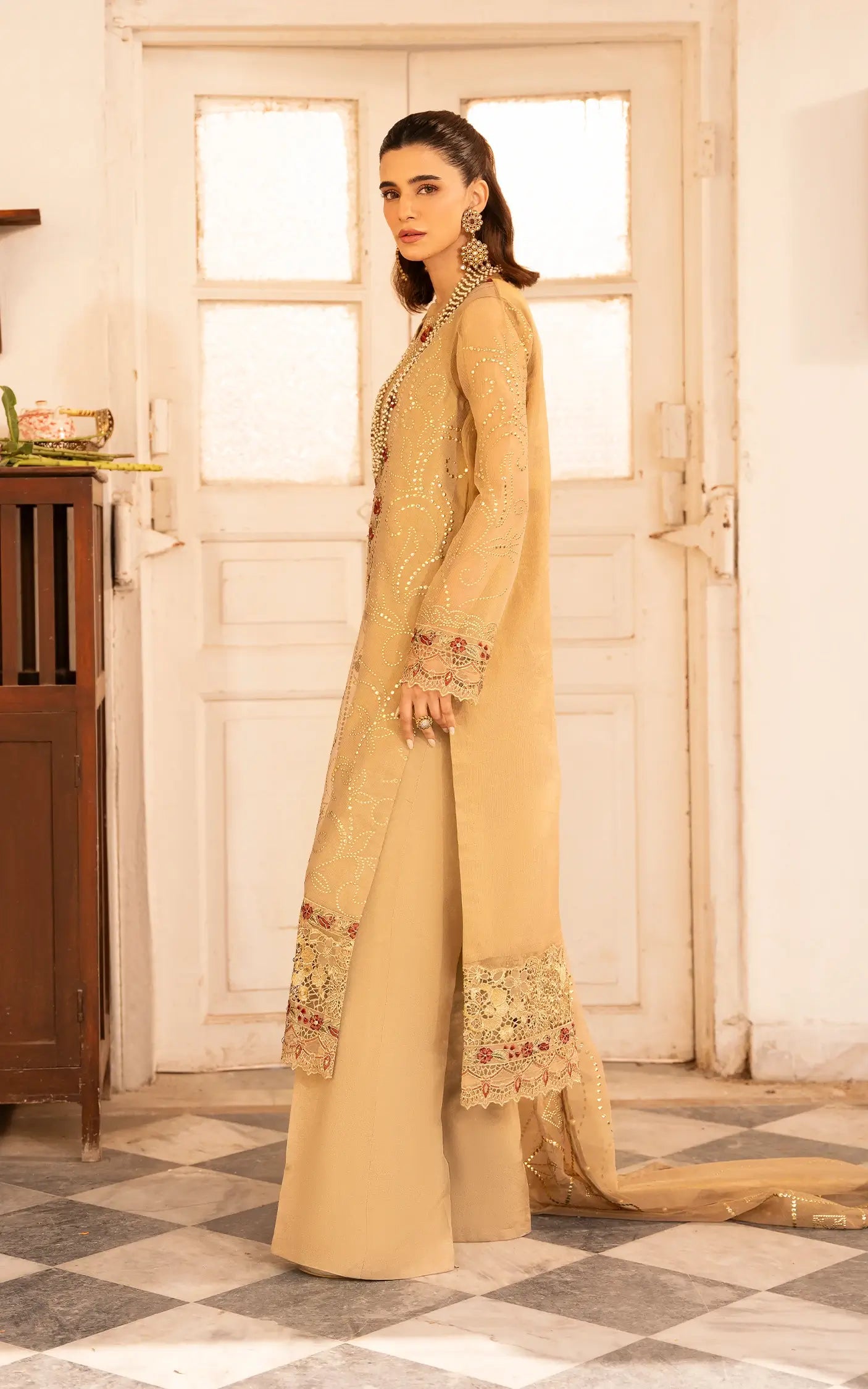 Zareen-(SEF25-06)- Gold Sunehri Eid Edit'25 Ensemble