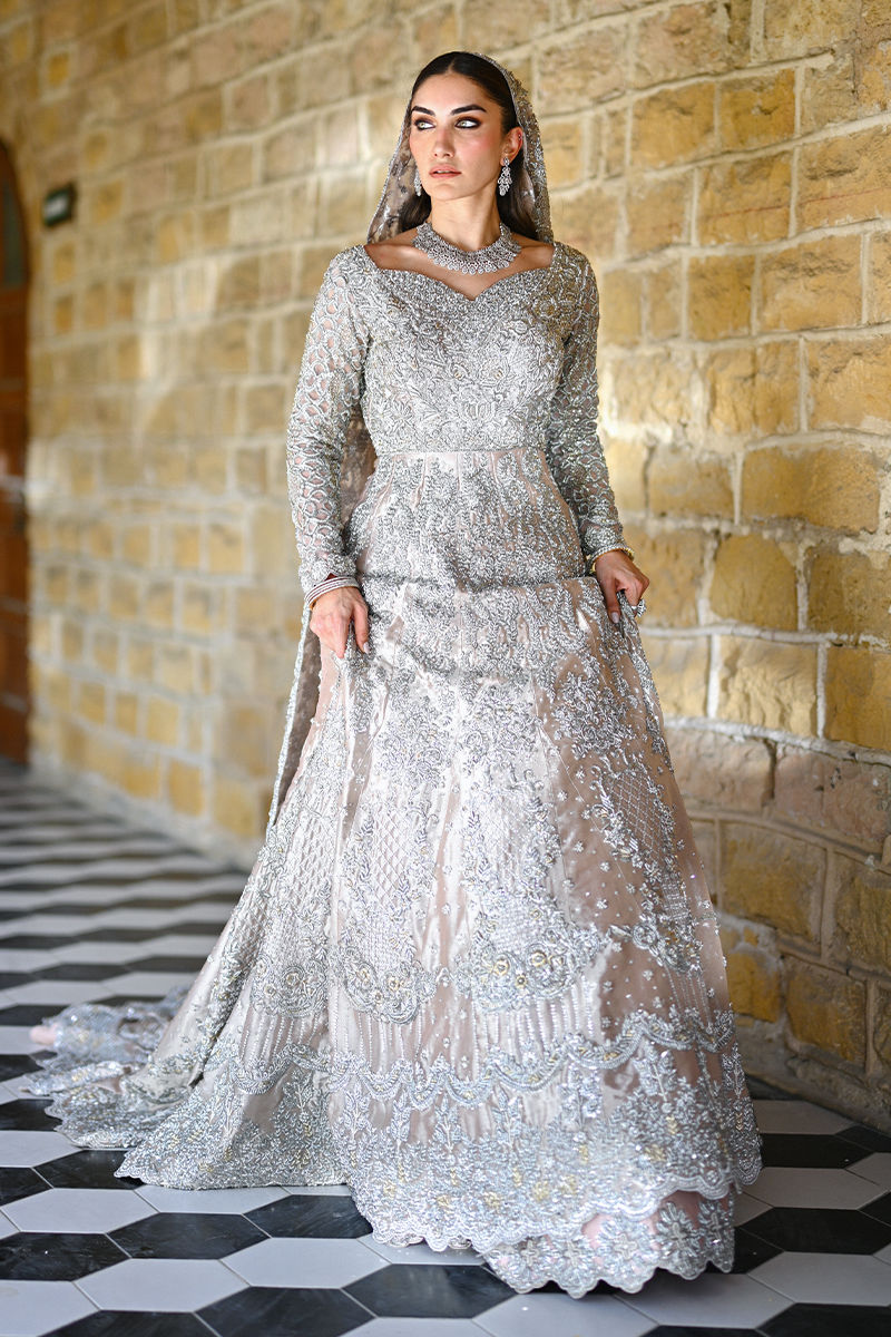Dusky pink Pakistani bridal kalidaar in silver lamé with sheesha silk lehenga and net dupatta – luxury wedding outfit for brides in Canada.