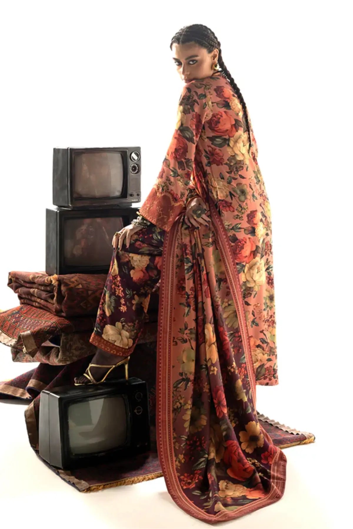 Zainab Chottani Abibi dyed warm rust winter shawl stitched suit from Winter Shawls 25 collection, available at Pakistanimoda