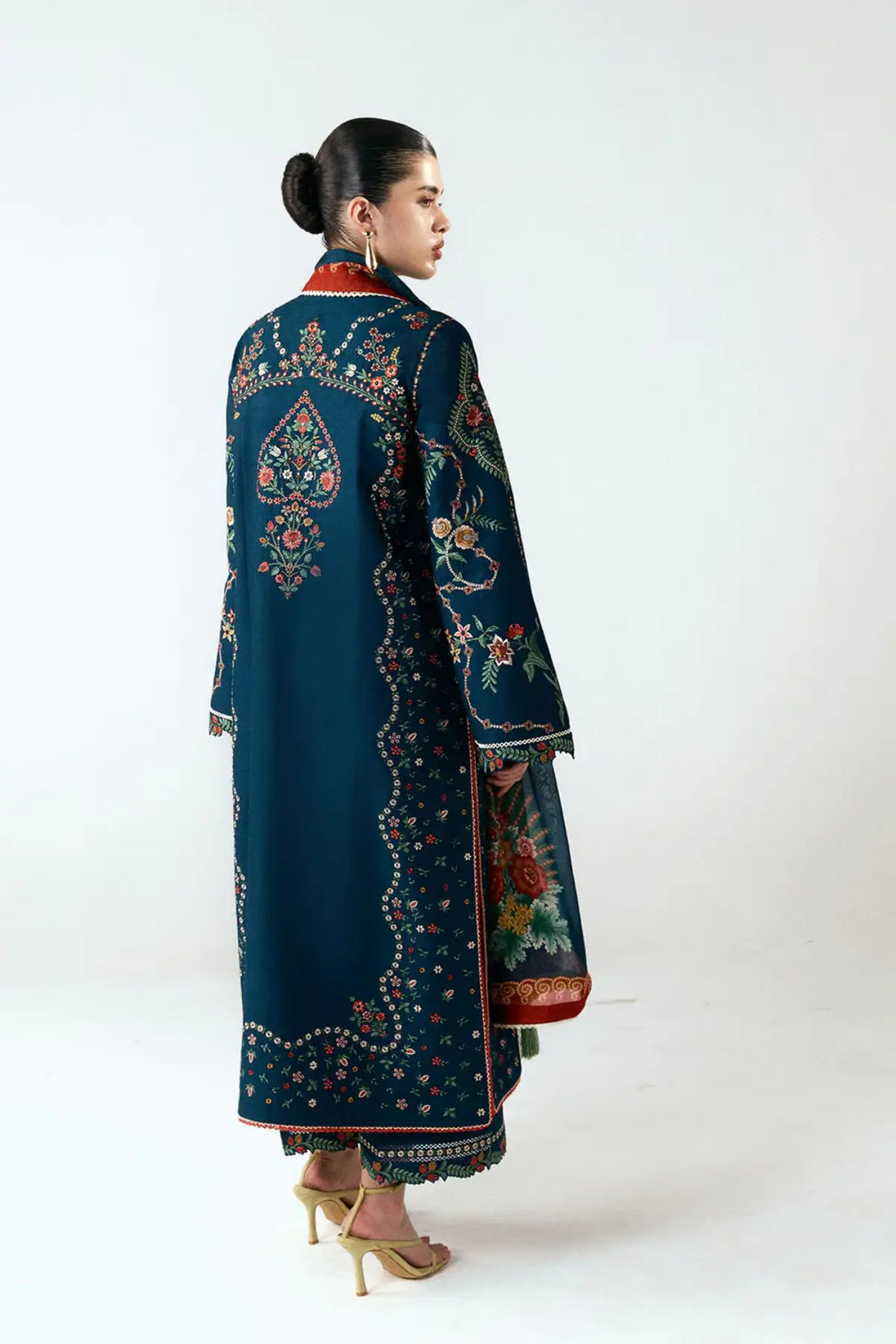 Agna zinc embroidered cotton stitched suit by Jugnu Lahore with printed silk dupatta