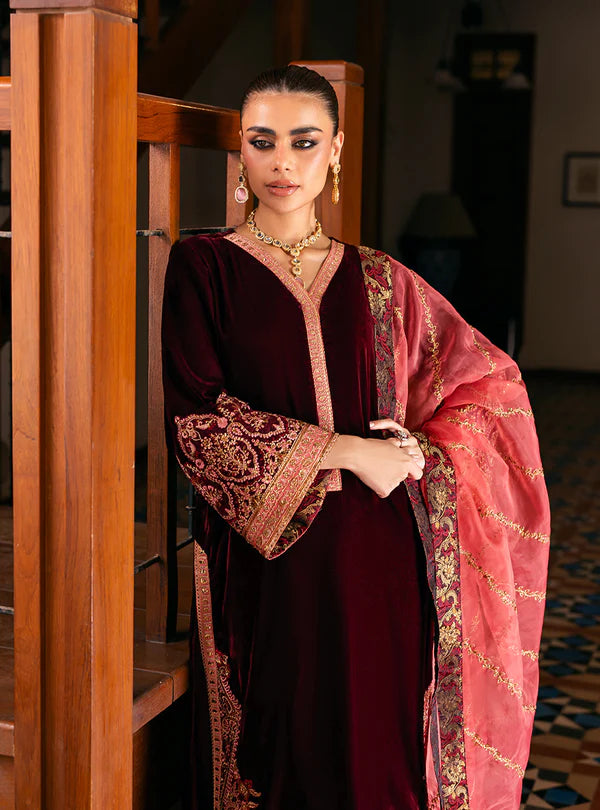 Aima Wine-Red Velvet Suit by Zainab Chottani with burnt-orange dupatta, luxury stitched outfit for winter events at Pakistanimoda.com.