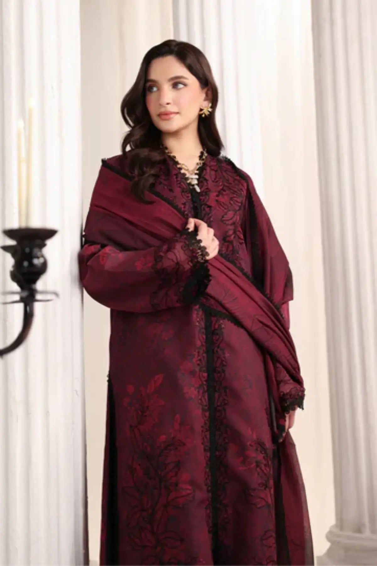 Alara Rang Rasiya Burgundy printed lawn stitched 3PC suit with embroidered front, organza borders, textured dupatta and cotton trousers