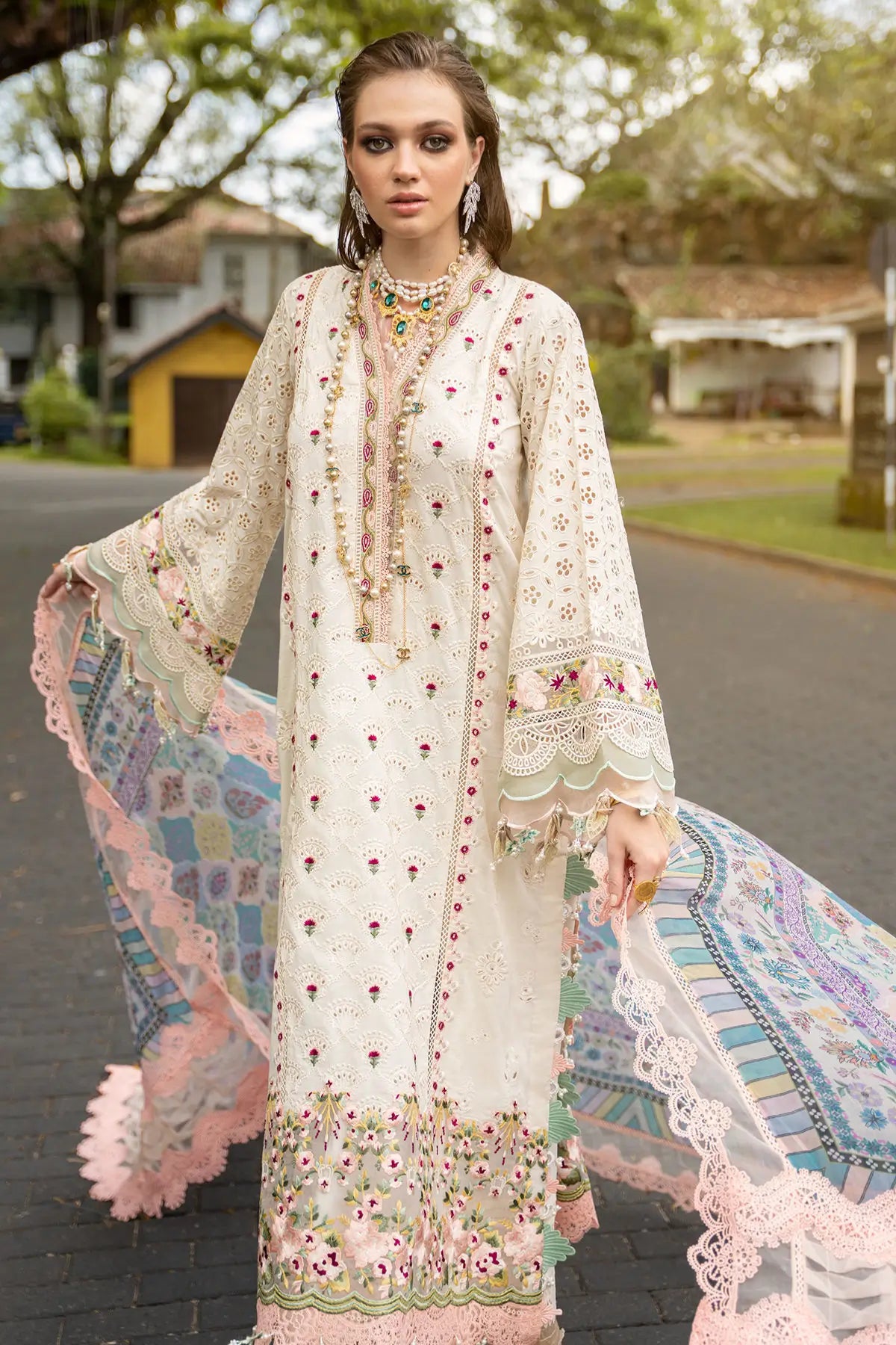 Amal Neroli Luxury Lawn 26 stitched suit powder pink Annus Abrar