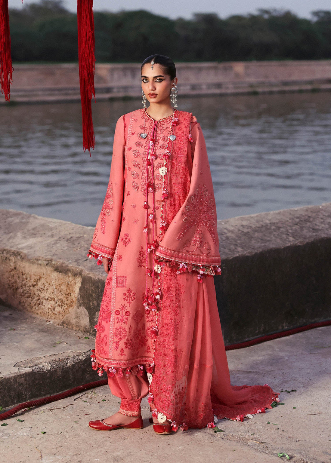 Amani Dual Tone Pink Karandi Suit with Chiffon Embroidered Dupatta | pakistanimoda.com