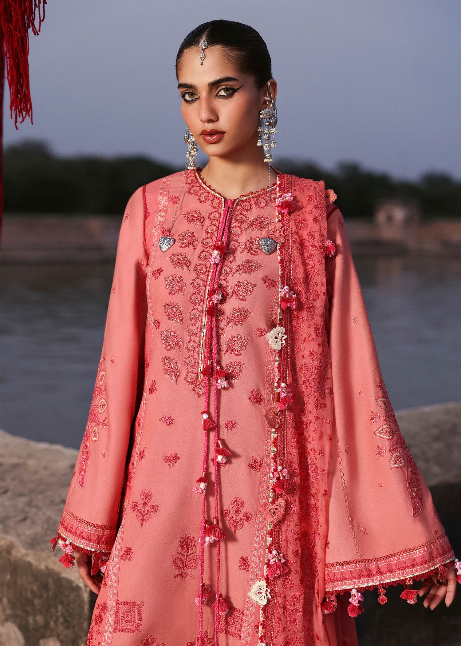 Amani Dual Tone Pink Karandi Suit with Chiffon Embroidered Dupatta | pakistanimoda.com