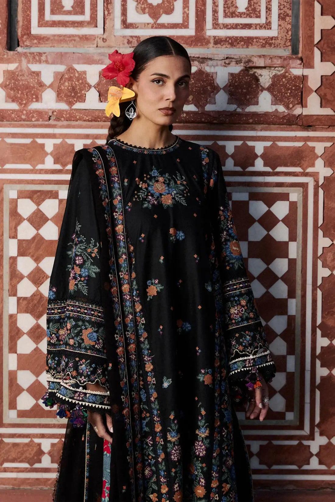 Aswa black A-line lawn stitched 3PC suit with chiffon dupatta by Hussain Rehar Pakistanimoda