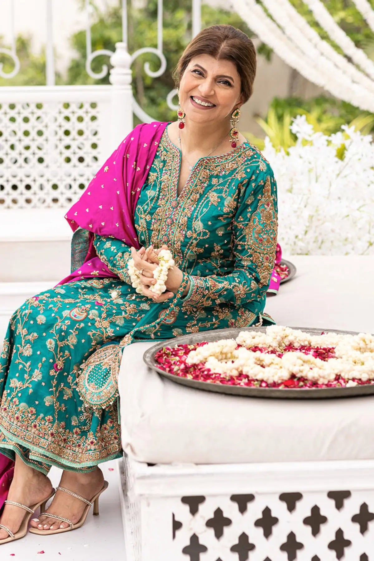 Avisa emerald green stitched wedding outfit with raw silk kurta, hand embellishment and izaar pants at Pakistanimoda