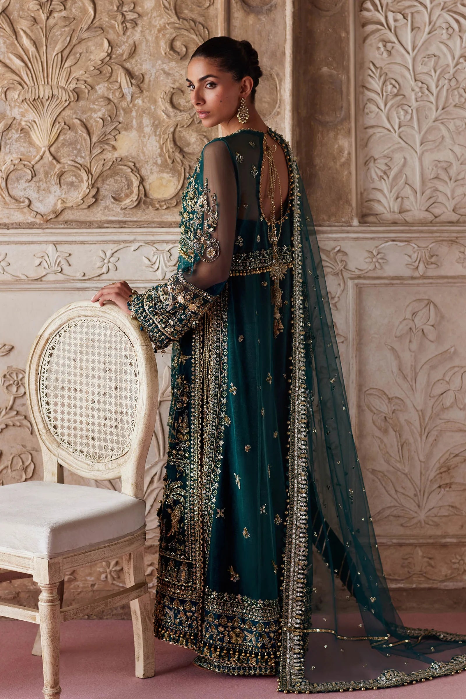 Aylin-e-Jade jade embellished bridal jacket and izaar outfit by Zaha – Pakistanimoda
