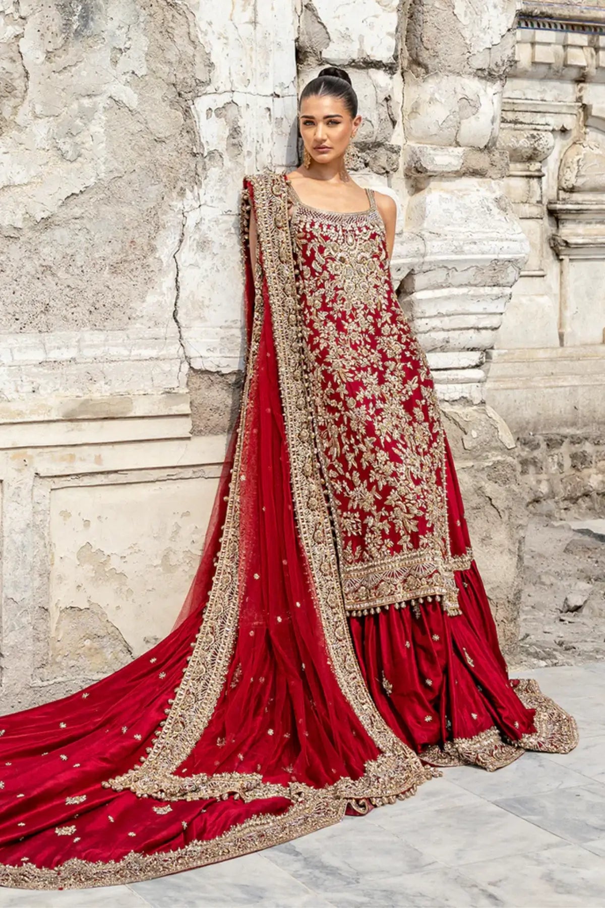Red Farshi gharara bridal outfit Pakistanimoda worldwide delivery