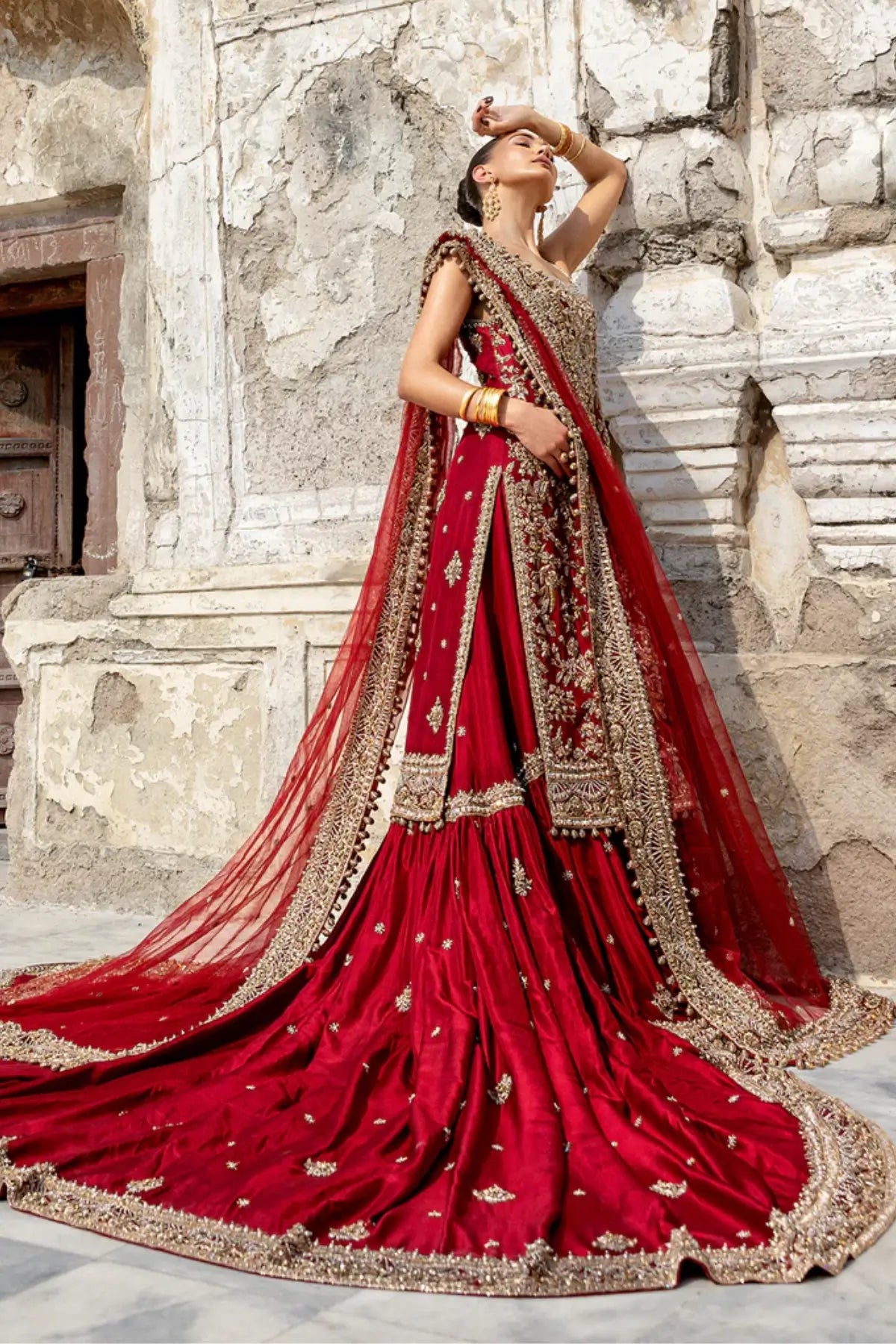 Red Farshi gharara bridal outfit Pakistanimoda worldwide delivery