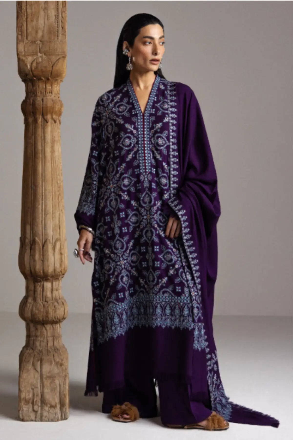 Zara Shahjahan Banafsha D10 purple embroidered marina stitched winter 3PC suit with matching shawl from Saraab Winter 2026