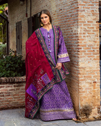 Model wearing Mushq Bella Terra purple jacquard embroidered winter outfit with viscose shawl – Winter Broadway 2025
