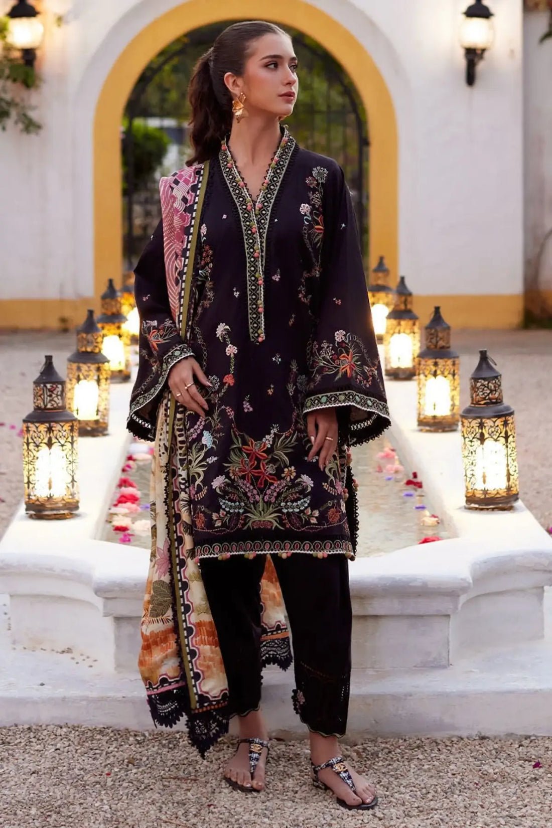Farah Talib Aziz Blanca Black stitched lawn suit with silk dupatta Pakistanimoda