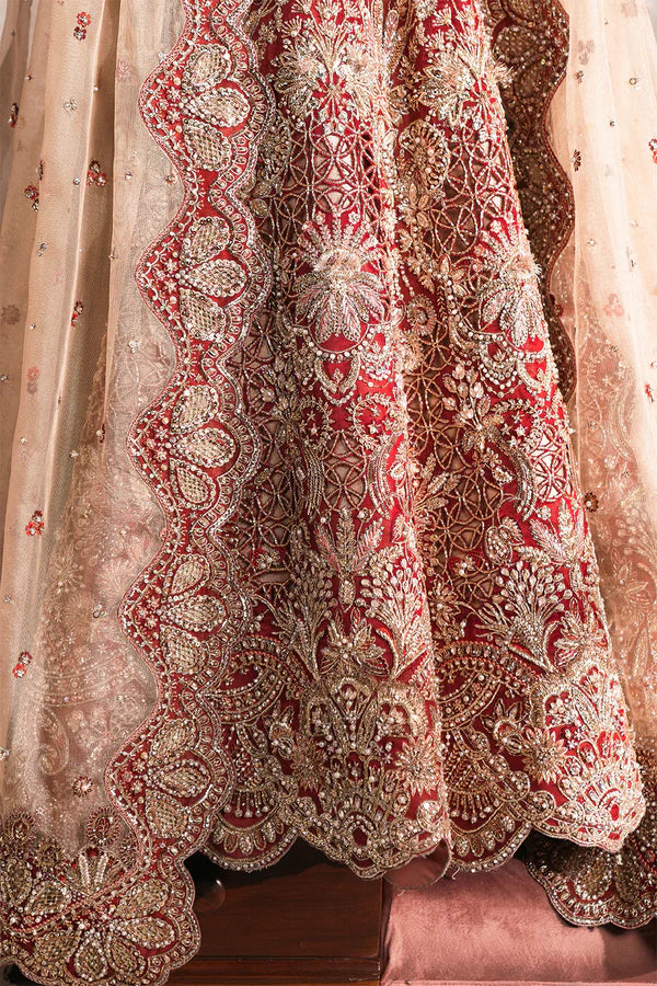 Luxury Pakistani bridal ensemble for Canadian brides in gold silk tissue and organza, hand-embellished with zari, naqshi, dabka, mirror work, mukesh, cutwork, and 3D detailing.