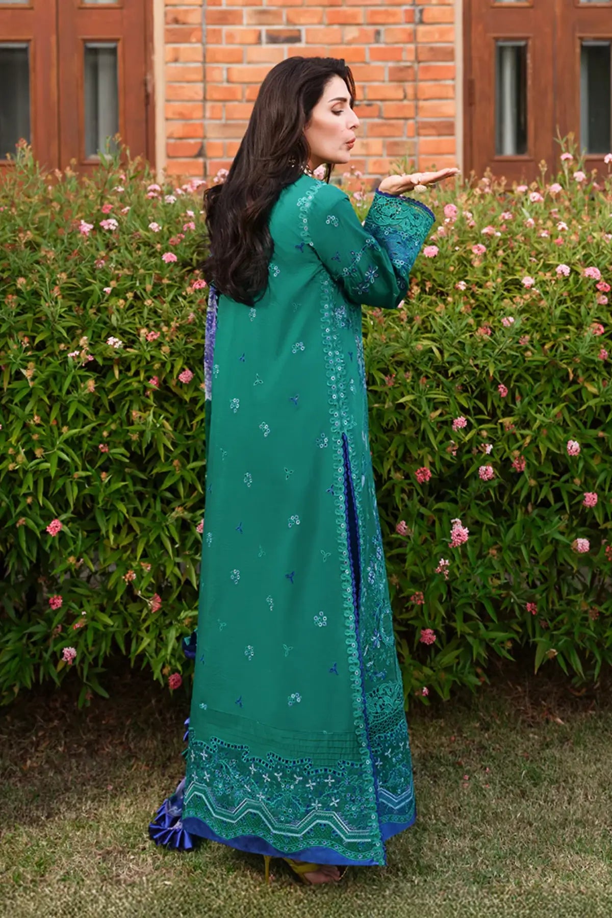 Mushq Blooming Romance green chikan lawn 3PC stitched suit with chiffon dupatta