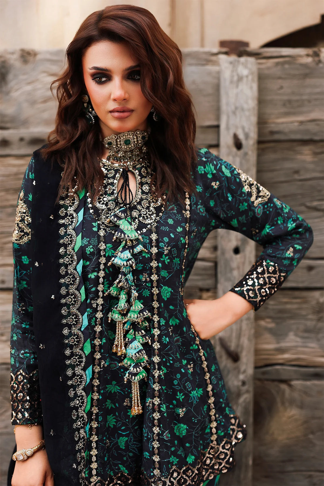 CMA-5-032 Pakistani green raw silk short shirt with tulip pants and chiffon embroidered dupatta – festive 3-piece outfit at Pakistanimoda.com.
