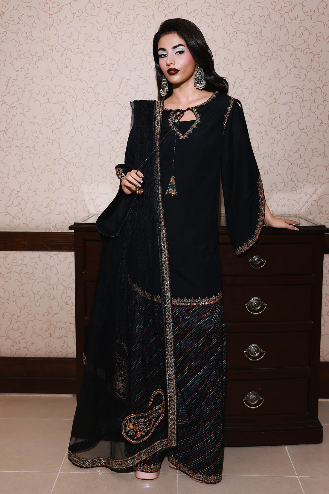 CMA-5-084 Buy Charizma black raw silk embroidered outfit new arrival