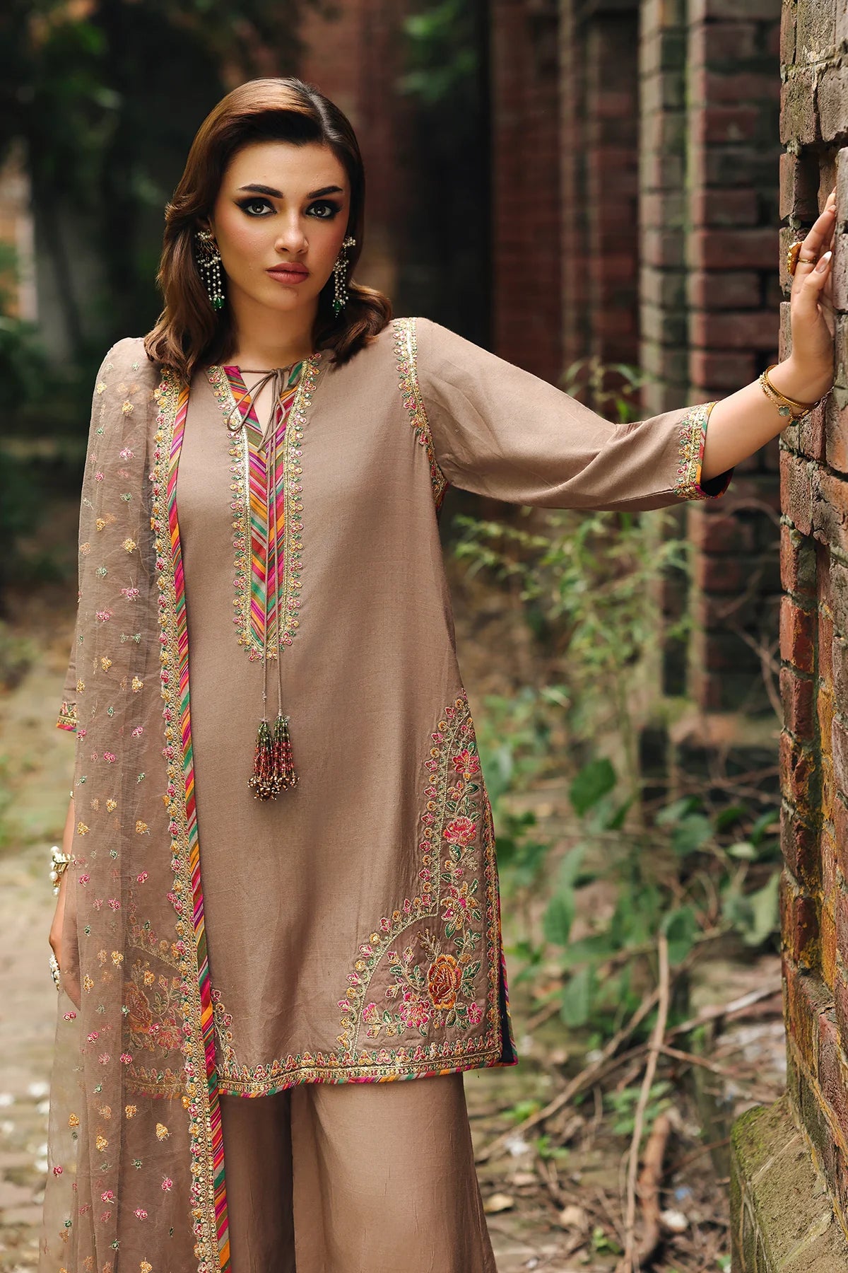 CMA-5-092 Mocha Brown Charizma Raw Silk Embroidered 3PC Outfit with Net Dupatta – Pakistanimoda