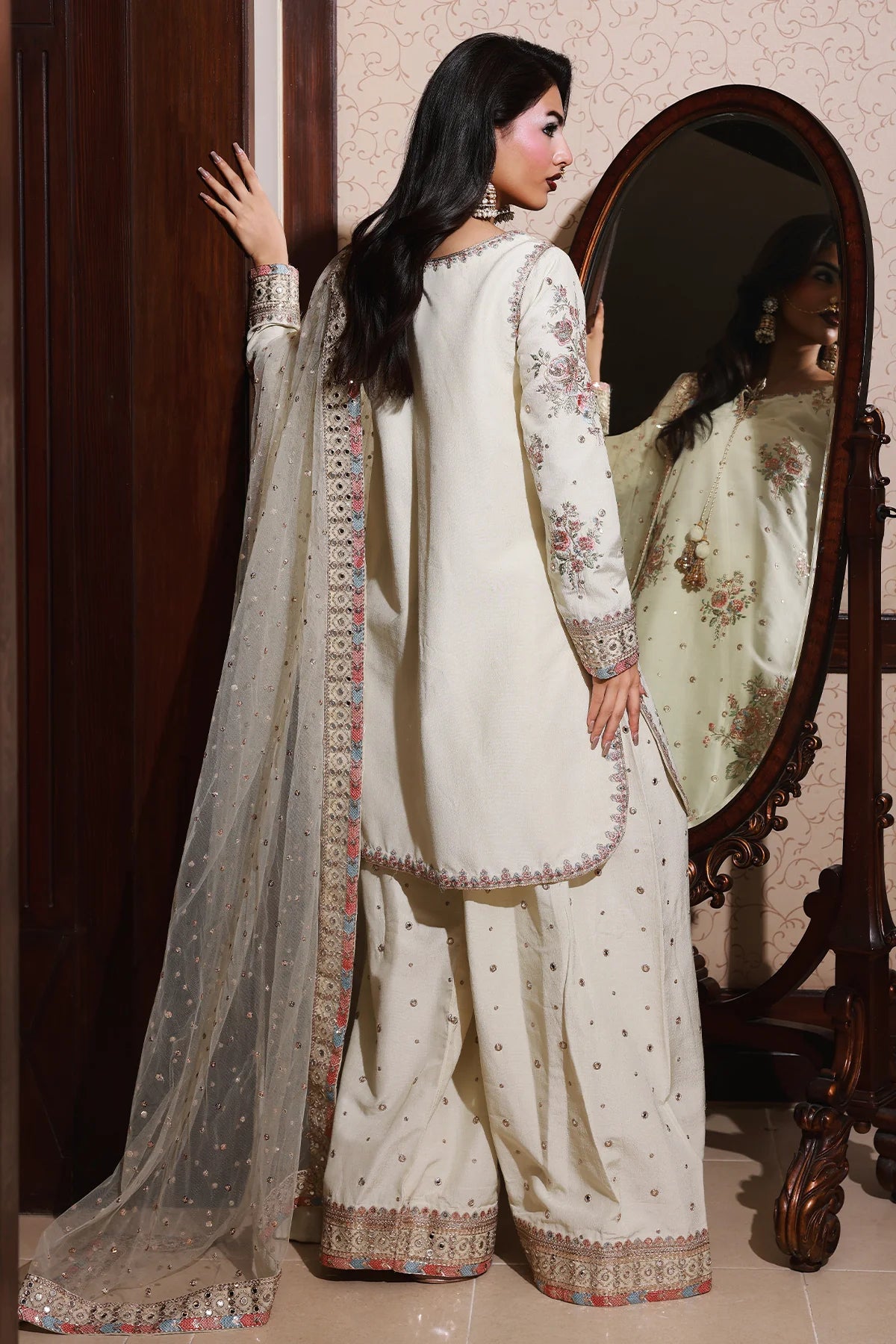 CMA-5-097 – Charizma Mi-Amor White Raw Silk Embroidered 3PC Suit with dupatta and trouser, available online at Pakistanimoda.