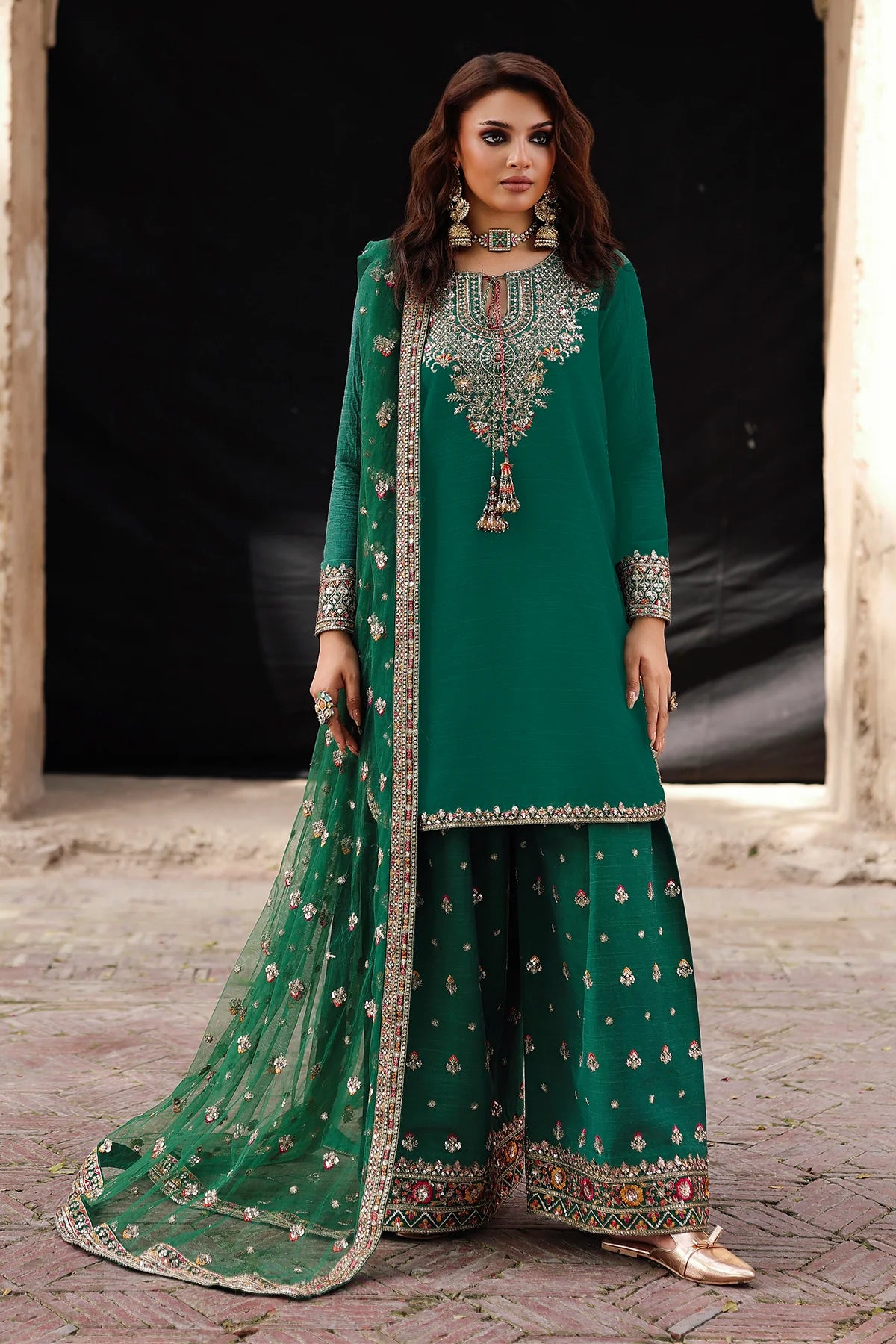 CMA-5-104 green raw silk embroidered shalwar kameez with polynet dupatta for party wear – Pakistanimoda.com.