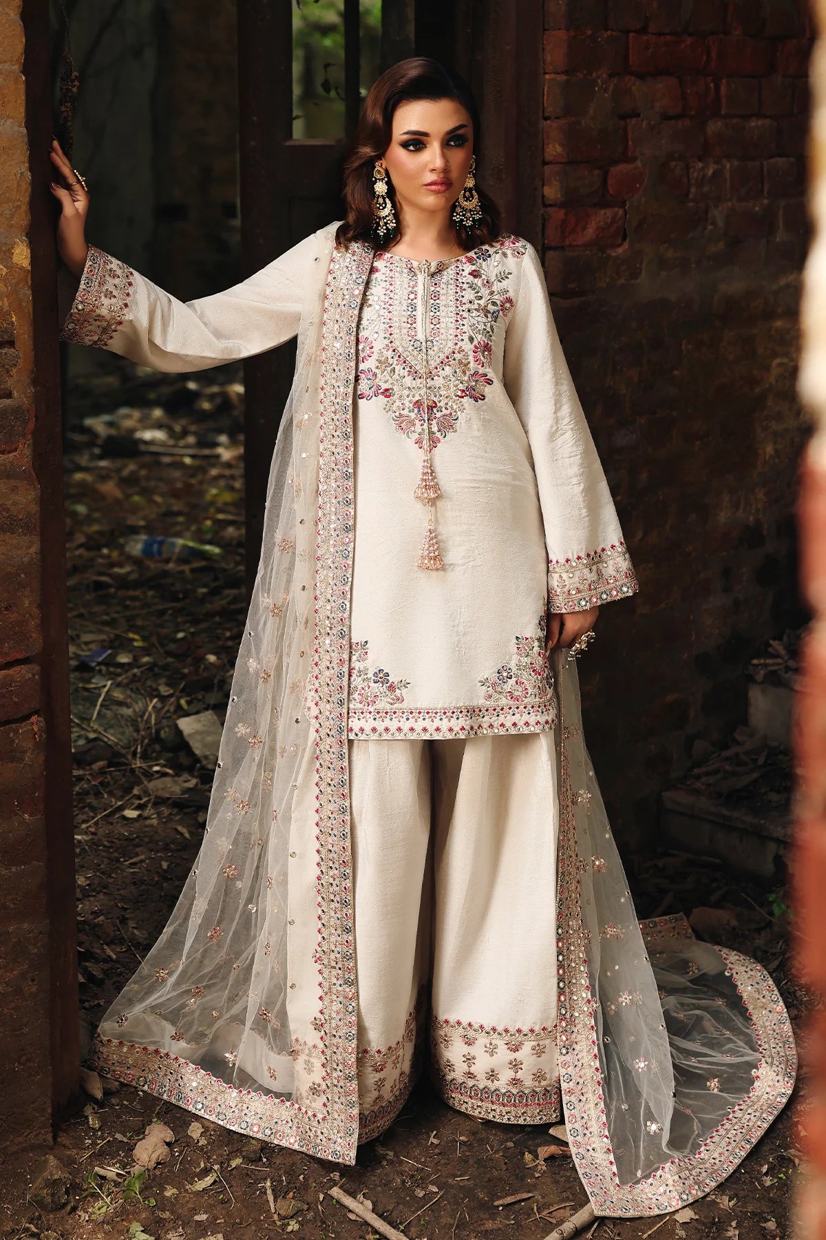 CMA-5-141M Off-White Charizma Designer Raw Silk 3PC Embroidered Ensemble with Net Dupatta – Pakistanimoda