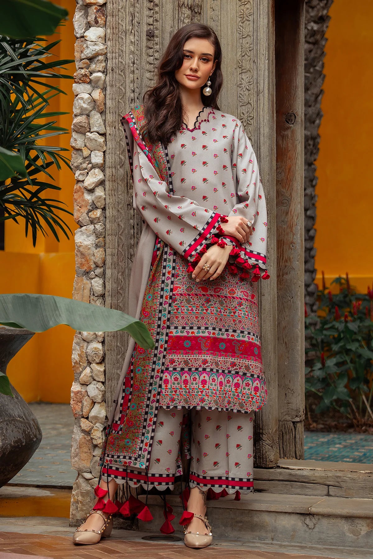 Buy CPW5-01 Charizma Grey Printed Linen Stitched 3PC Suit Online Pakistanimoda