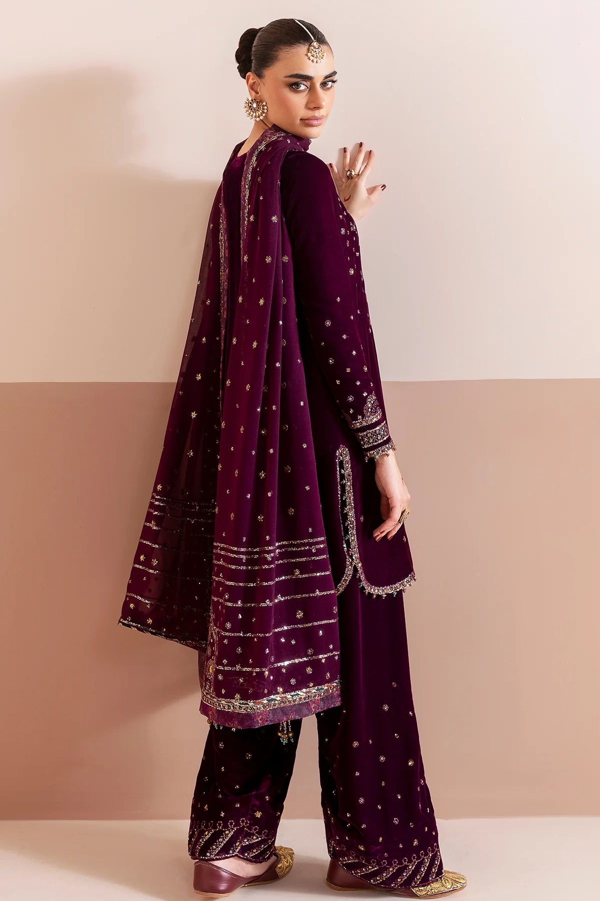 Jazmin CVF-D-05 Plum Velvet Embroidered 3pc Suit for Eid Parties & Winter Soirées – Pakistanimoda