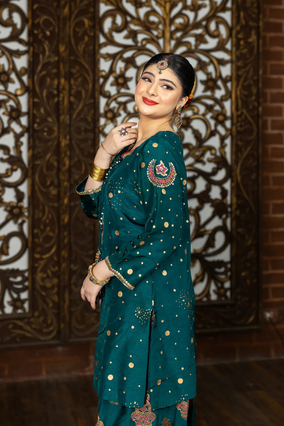Pakistani Shalwar Suit with Organza Dupatta