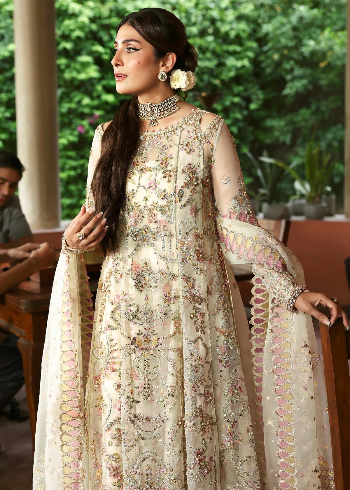 Chanda – Ivory Frost Organza Suit Maahi Festive ’25 by Kanwal Malik stitched only with embroidery, dupatta & trouser. Buy on Pakistanimoda.com.