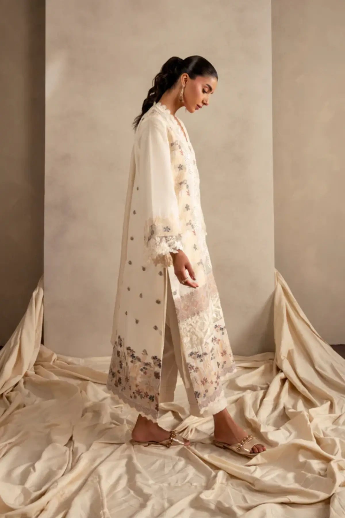 Cloud Nine MSSL-09 by Asifa & Nabeel from Meraki Summer 26 stitched lawn 3PC at Pakistanimoda in ivory tone!!