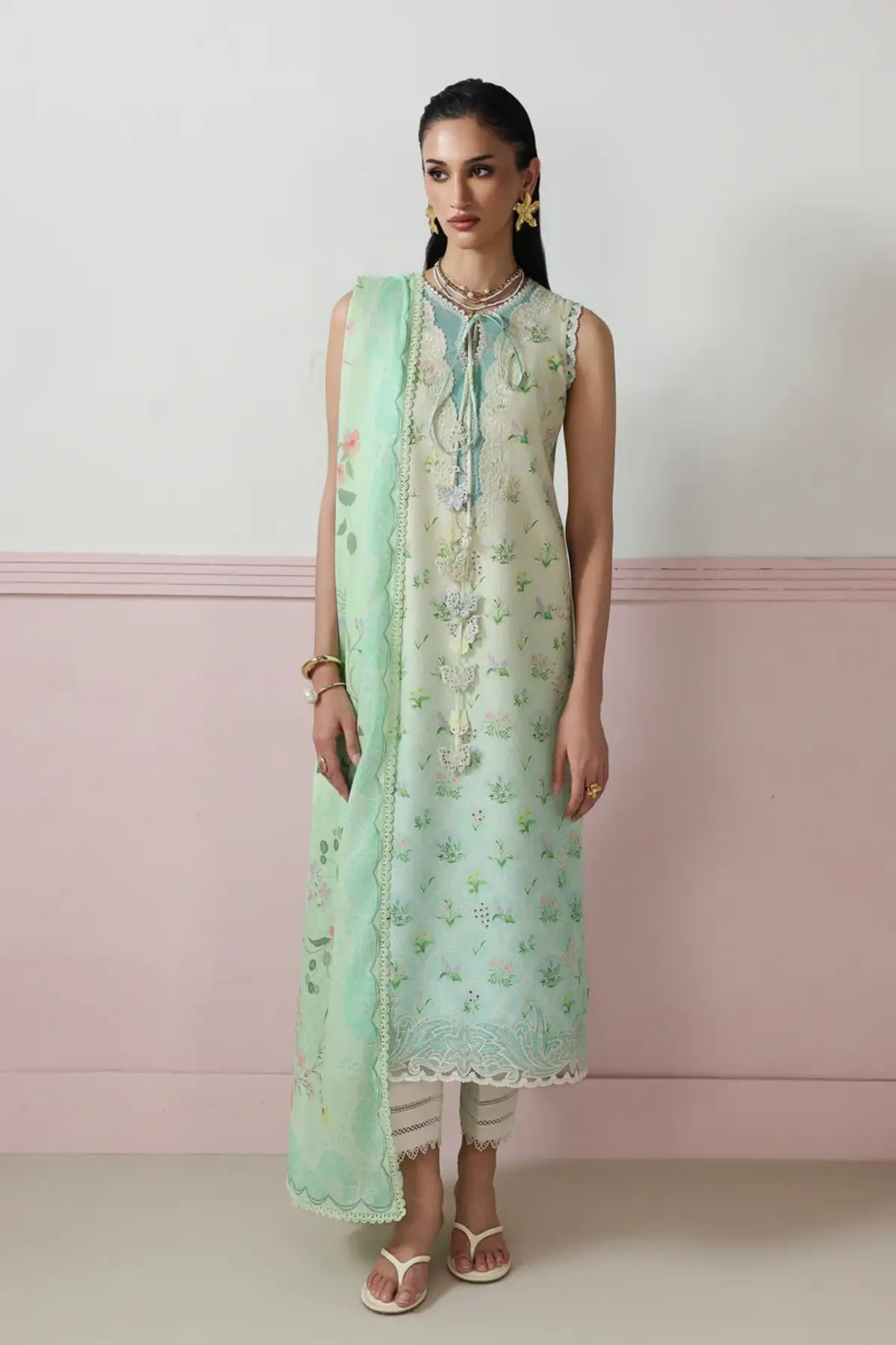 Della QQP-07(B) by Qalamkar mint green lawn stitched 3PC suit with chikankari embroidery, 3D floral detailing, and printed lawn dupatta.