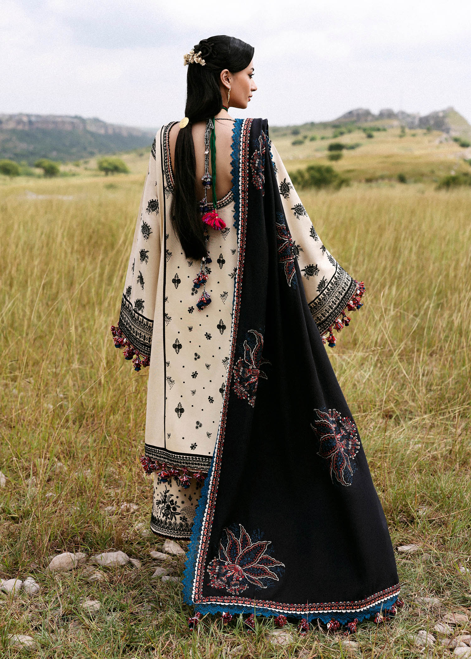 Hussain Rehar Dhanak off-white embroidered khaddar stitched suit with black wool shawl at Pakistanimoda.