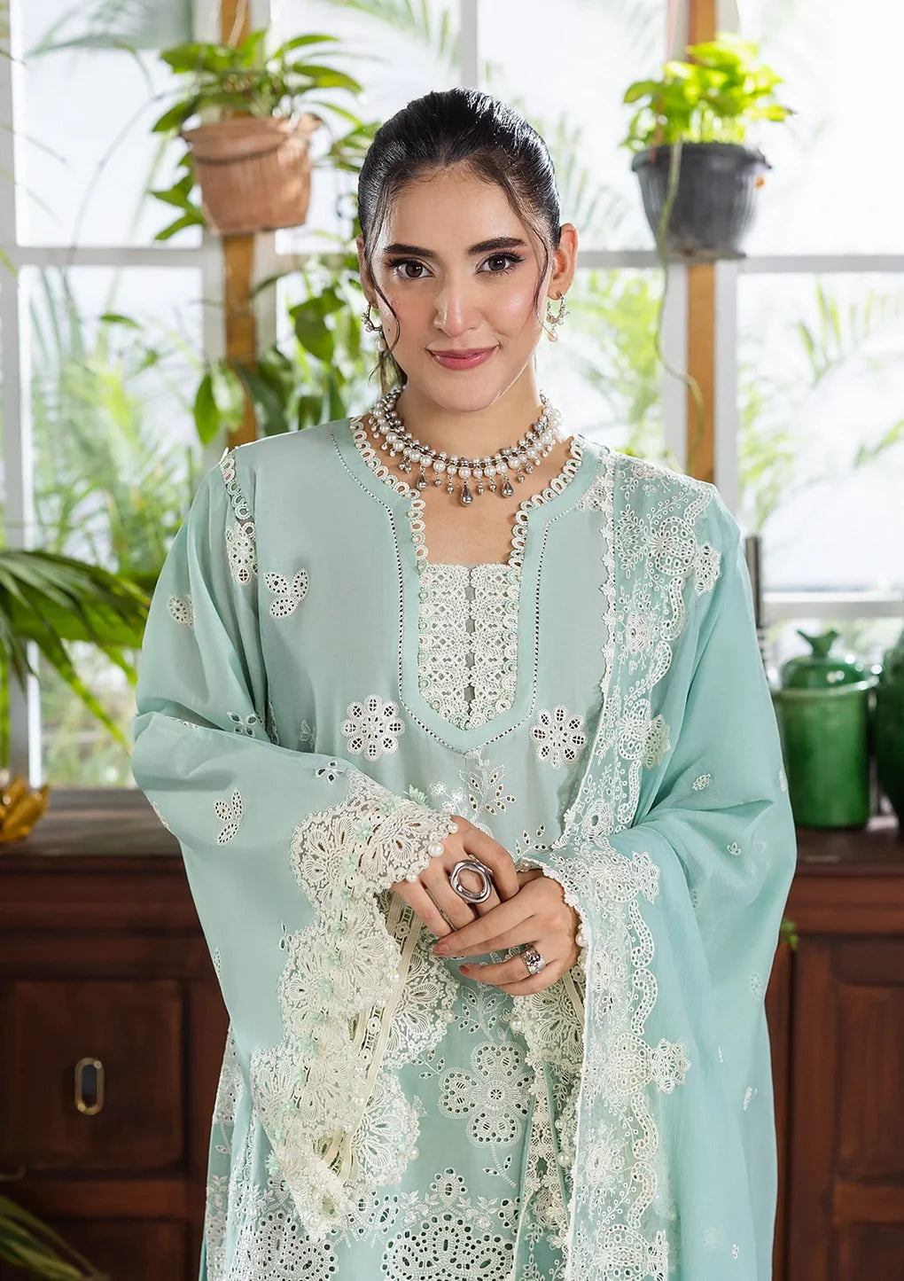 EEC-3A Parisian – Ready-to-Wear Elaf Lawn Suit with Cambric Trouser