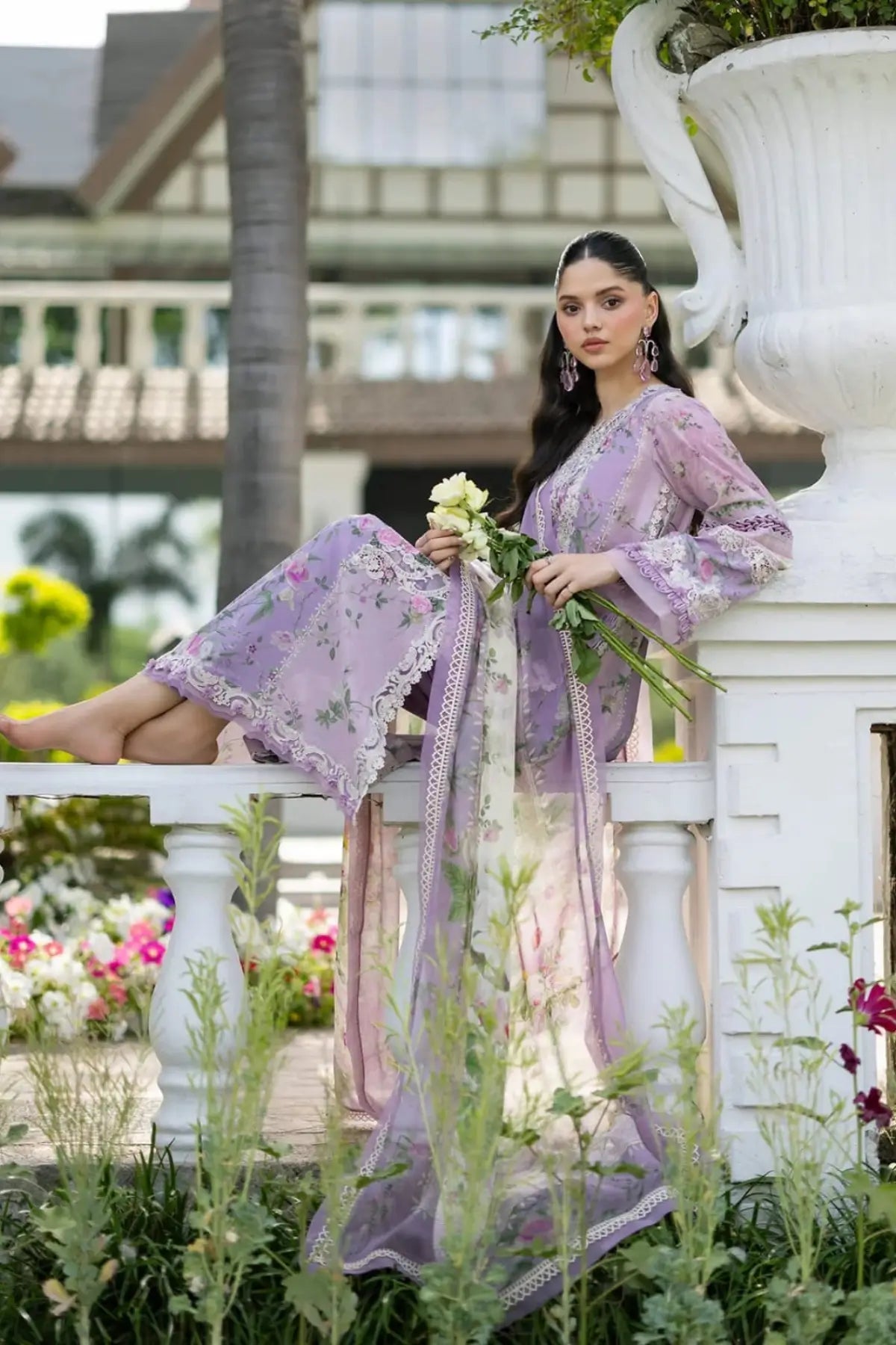 ESG-1B Bianca Elaf Premium lilac embroidered lawn 3PC suit with printed chiffon dupatta stitched by Pakistanimoda
