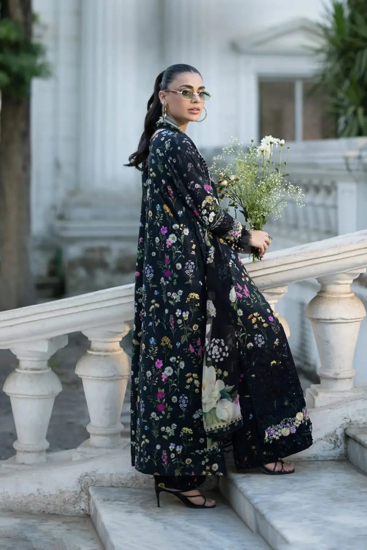 ESG-2B Sasha Elaf Premium embroidered black 3PC lawn suit with printed chiffon dupatta stitched by Pakistanimoda
