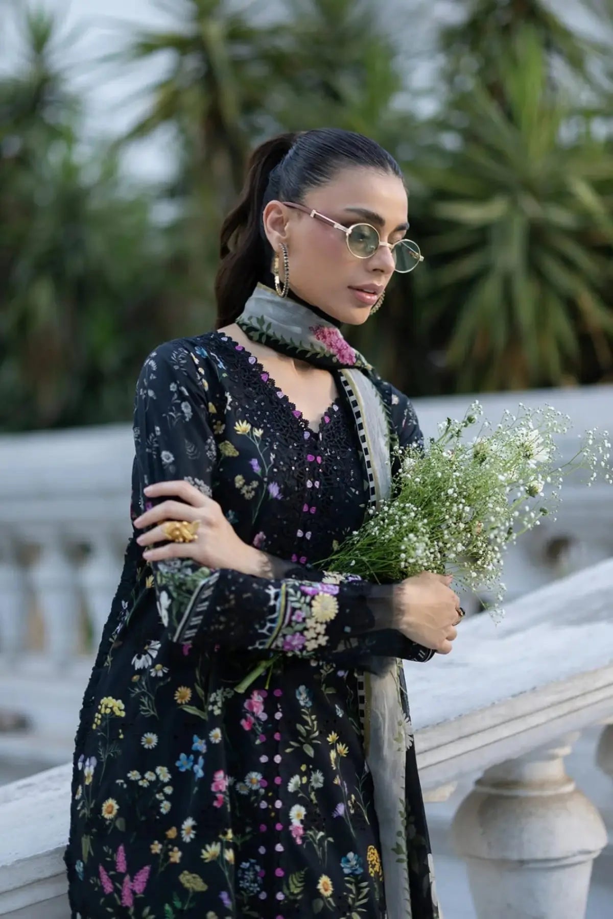 ESG-2B Sasha Elaf Premium embroidered black 3PC lawn suit with printed chiffon dupatta stitched by Pakistanimoda