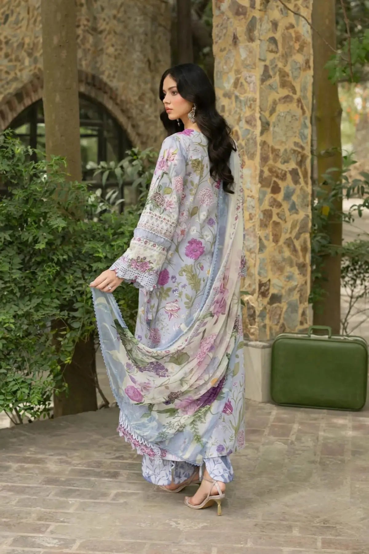 ESG-5A Ariana Elaf Premium lavender lawn stitched 3PC suit with printed chiffon dupatta by Pakistanimoda