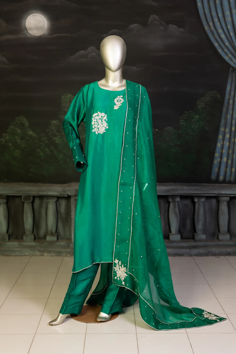 Emerald Moonlight- Elegance Formal Wear Embroidered Dress
