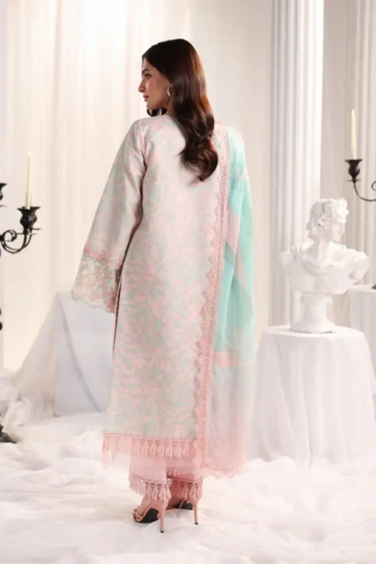 Emilia Rang Rasiya Powder Pink lawn suit with embroidered front, organza borders, printed textured dupatta and cotton trousers