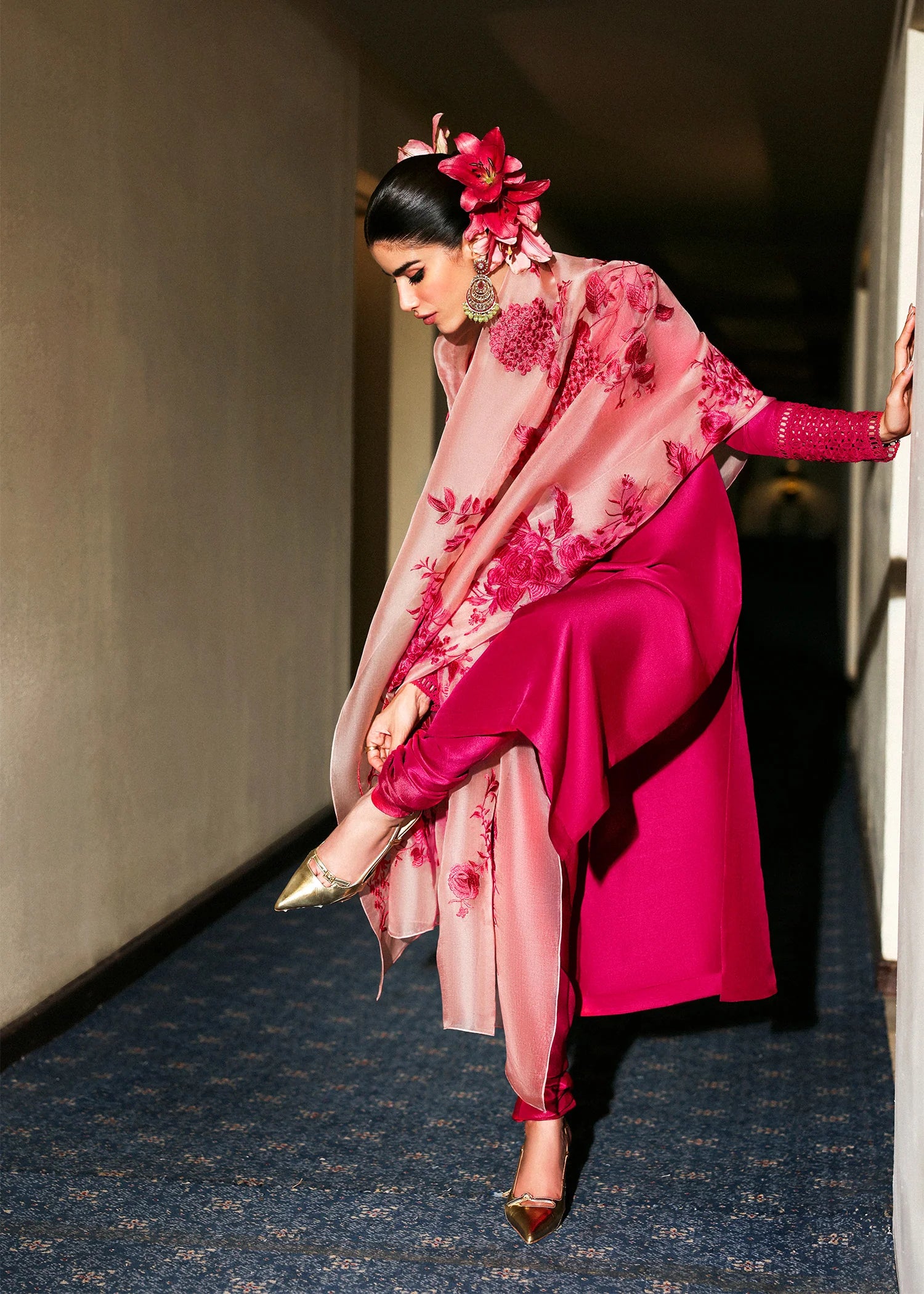 Fusche – Pink raw silk shirt with lace sleeves, churidar, and organza dupatta – Pakistani festive outfit for Canada at Pakistanimoda