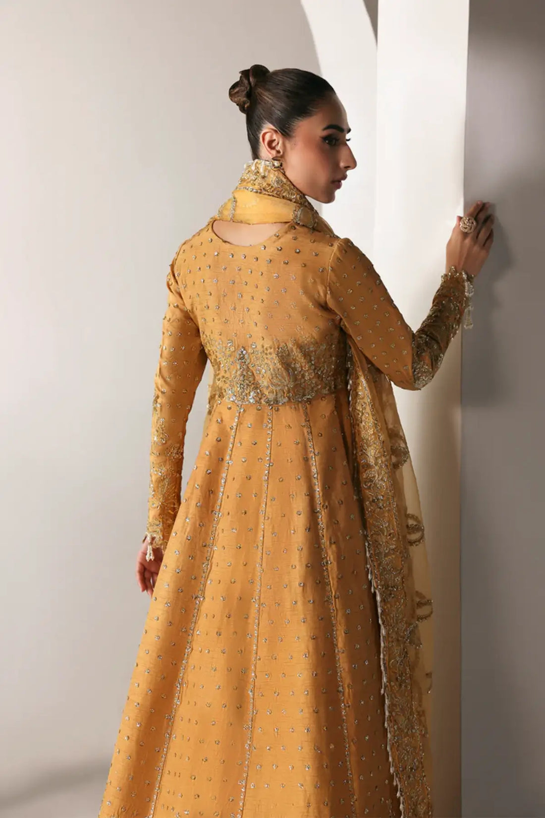 GOLDEN HOUR Emaan Adeel mustard traditional stitched raw silk pishwas wedding wear Pakistanimoda.