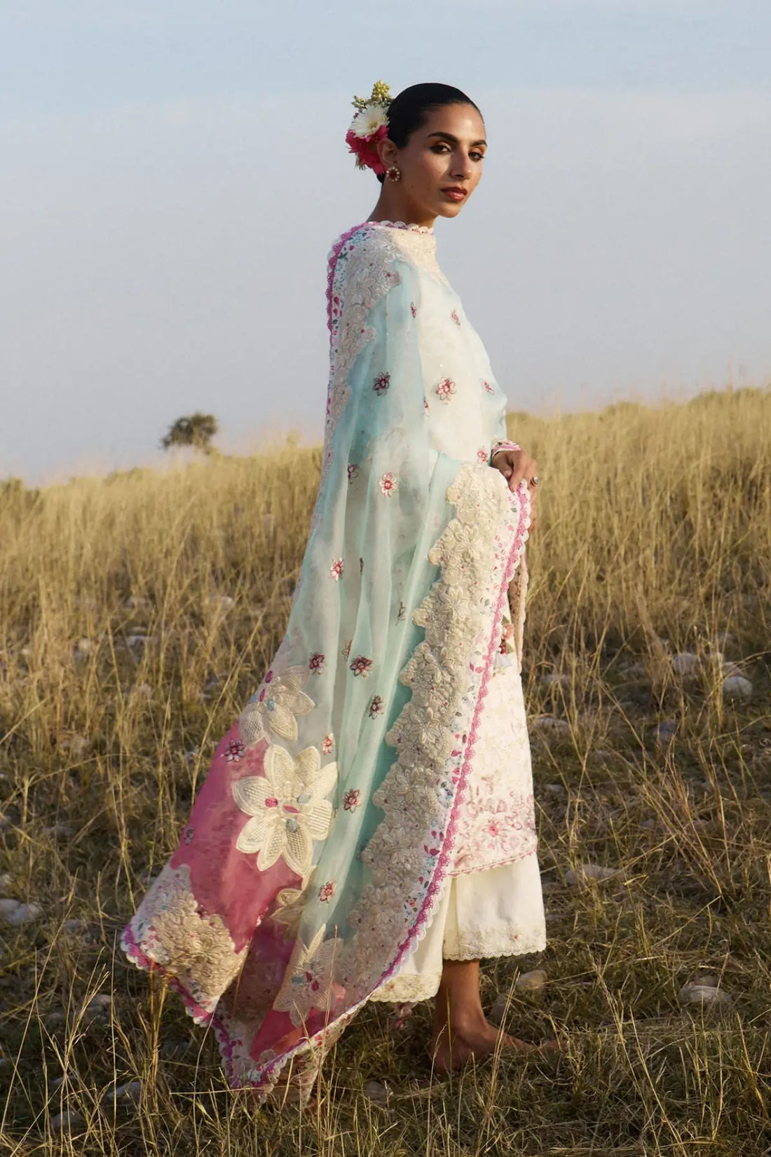 Gauri Hussain Rehar Ivory Embroidered Lawn Stitched 3PC Suit with Organza Dupatta
