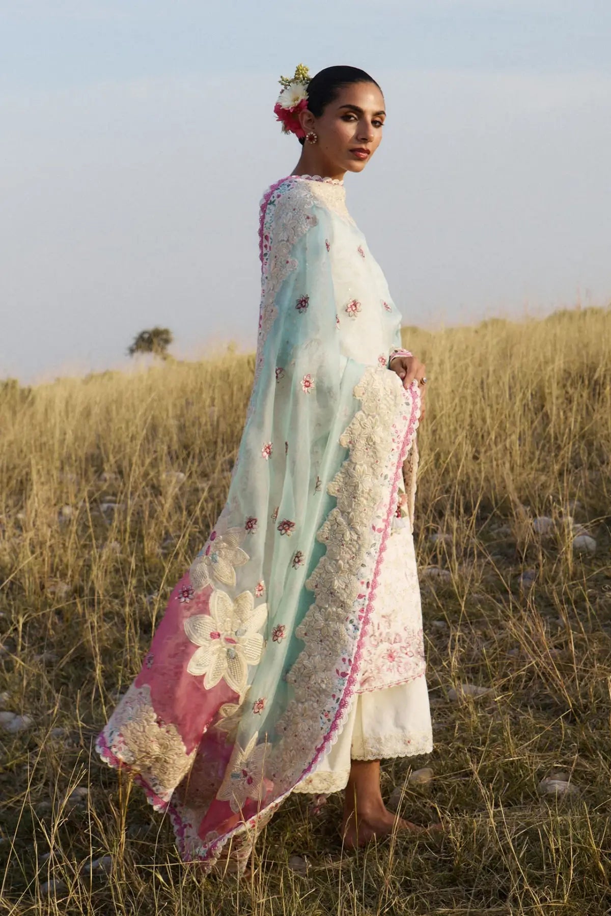 Gauri Hussain Rehar Ivory Embroidered Lawn Stitched 3PC Suit with Organza Dupatta