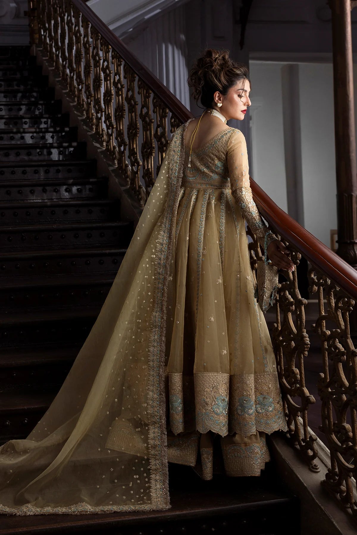 Golden Glow Pakistani embroidered wedding pishwas with sharara & organza dupatta – stitched designer outfit.